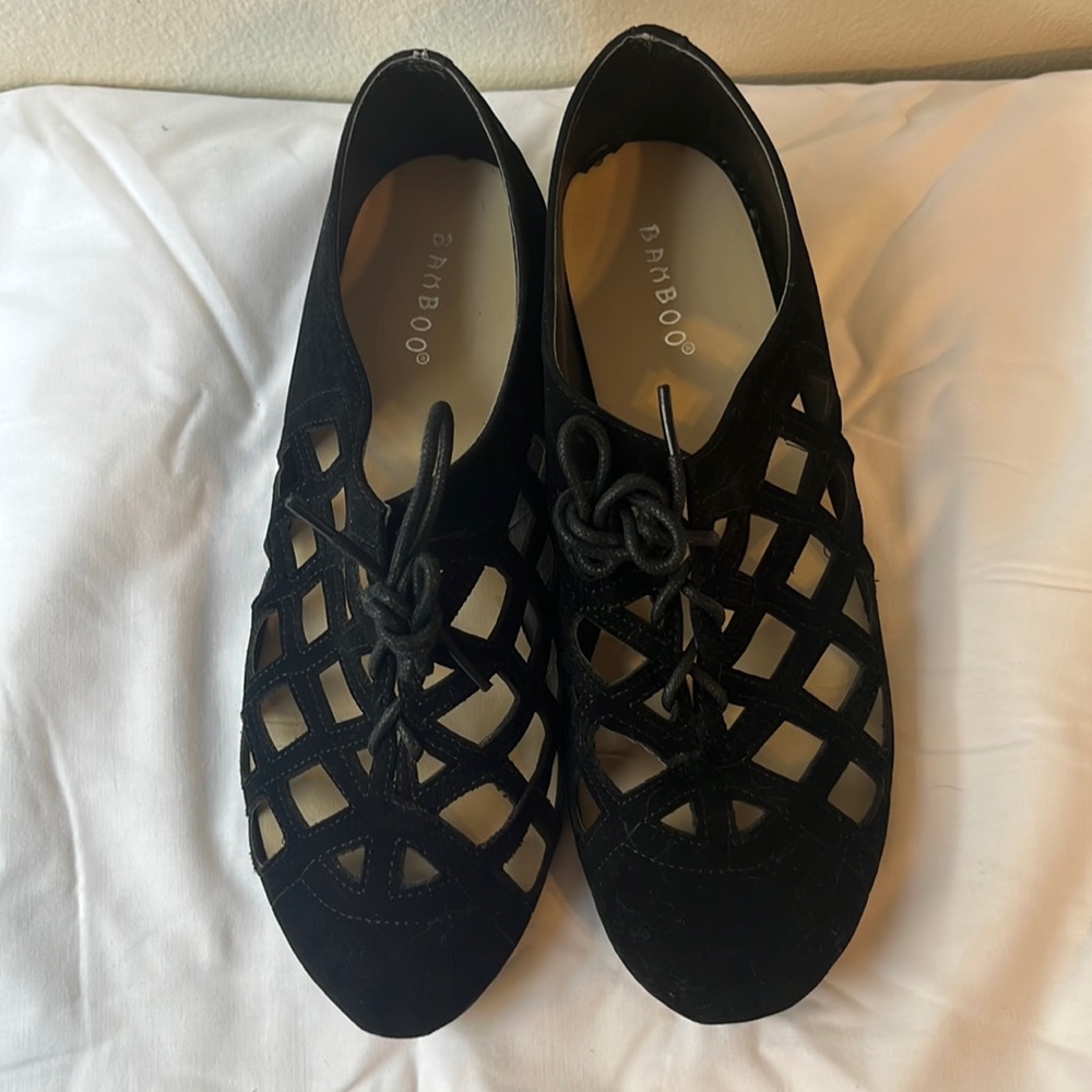 Black cutout flats size 8 1/2